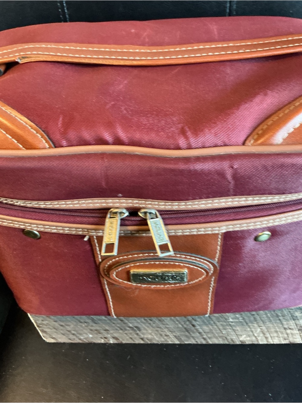 💕Vintage Jaguar maroon /burgundy train case cosmetic bag